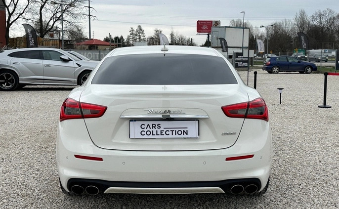 Maserati Ghibli cena 149900 przebieg: 41605, rok produkcji 2018 z Maków Mazowiecki małe 232